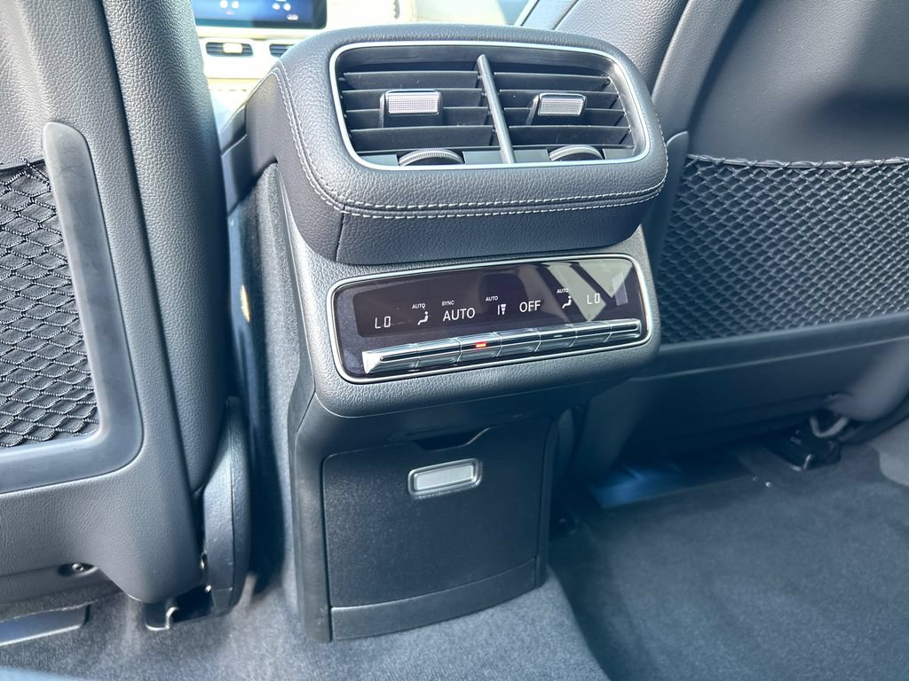 New 2026 Mercedes-Benz GLS 450 4MATIC image 28