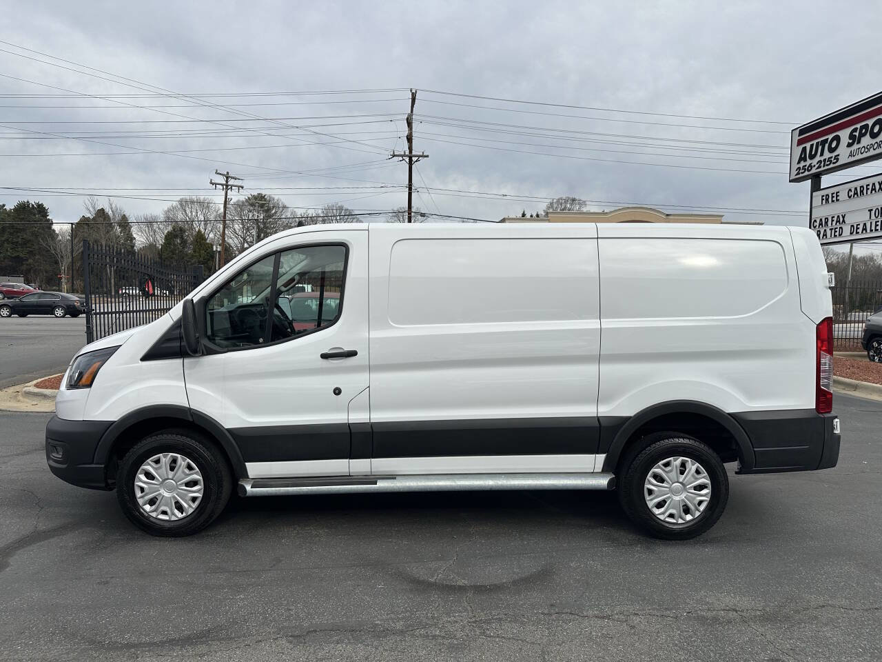 Used 2024 Ford Transit 250 Low Roof w/ Exterior Upgrade Package image 8