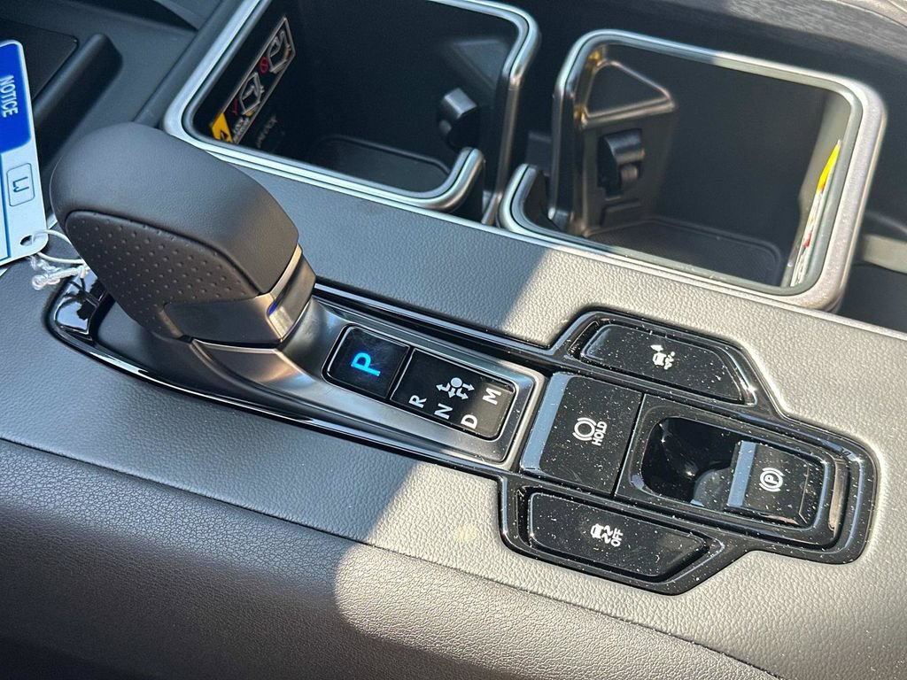 New 2025 Lexus TX 500h AWD image 24