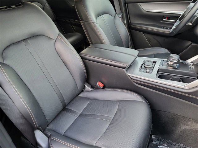 Used 2025 MAZDA CX-70 Plug-In Hybrid w/ Premium Pkg image 18