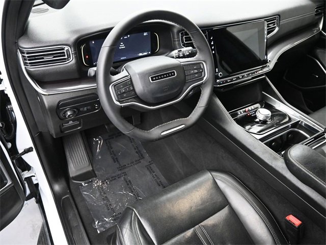 Used 2024 Jeep Wagoneer Base w/ Premium Group I image 17