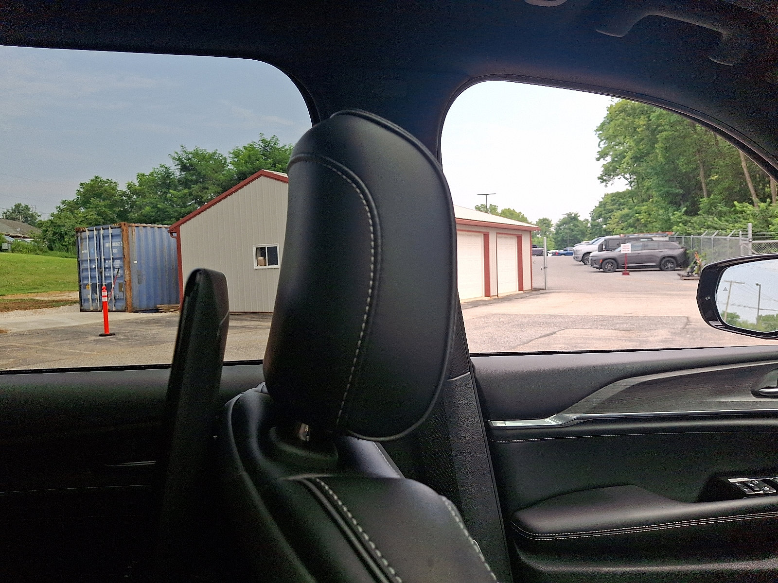 Used 2024 Jeep Grand Cherokee Overland w/ Trailer Tow Package image 14