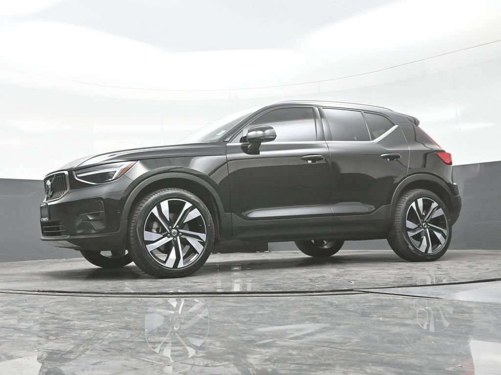 Used 2024 Volvo XC40 B5 Ultimate w/ Protection Package Premier AWD/4WD image 25