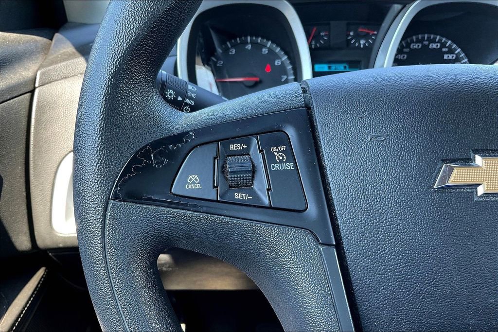Used 2017 Chevrolet Equinox LS FWD image 18