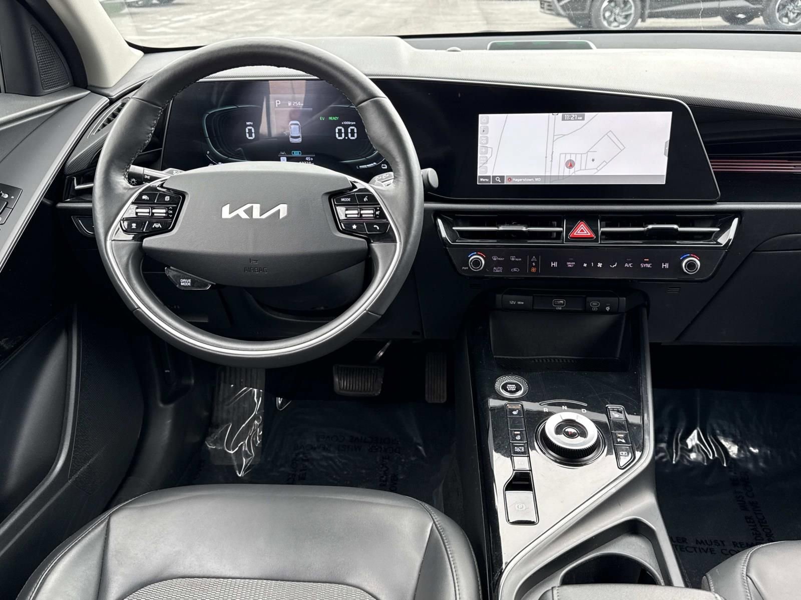 Used 2023 Kia Niro EX w/ EX Cold Weather Package image 8