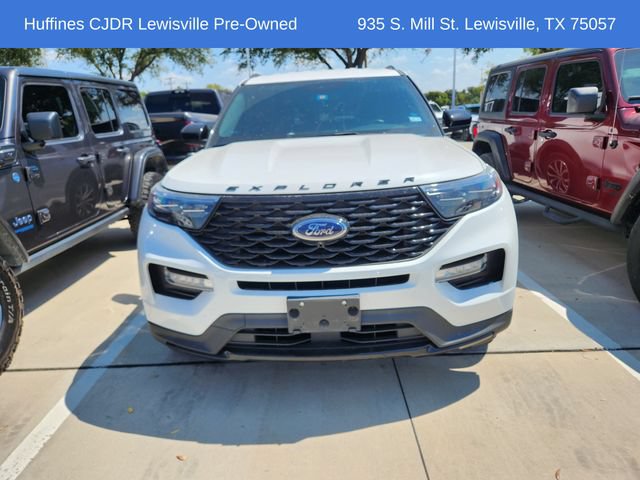 Used 2023 Ford Explorer ST-Line w/ Class IV Trailer Tow Package RWD image 2