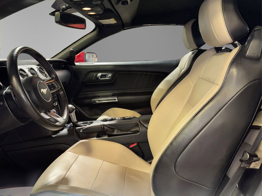 Used 2015 Ford Mustang Premium image 9