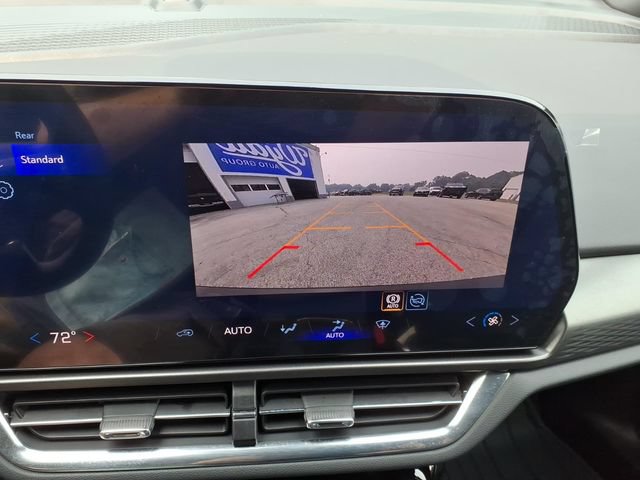 Used 2026 Chevrolet Equinox EV LT w/ LPO, All-Weather Mat Package FWD image 7