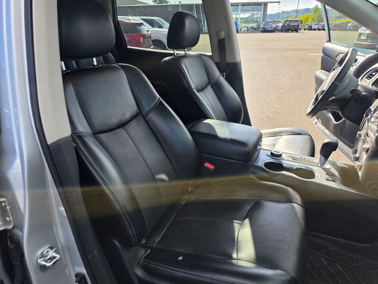 Used 2020 Nissan Pathfinder SL AWD/4WD image 12