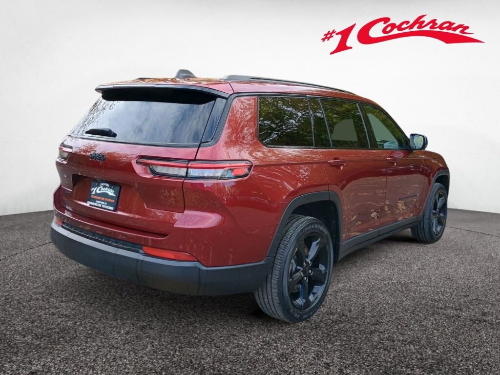 Used 2023 Jeep Grand Cherokee L Laredo image 7