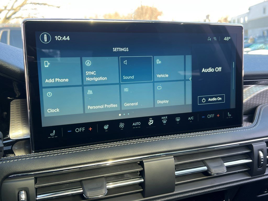 New 2026 Lincoln Corsair Reserve w/ Jet Appearance Package image 16