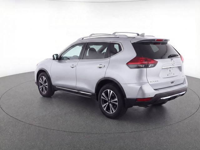 Used 2018 Nissan Rogue SL w/ Premium Package image 3