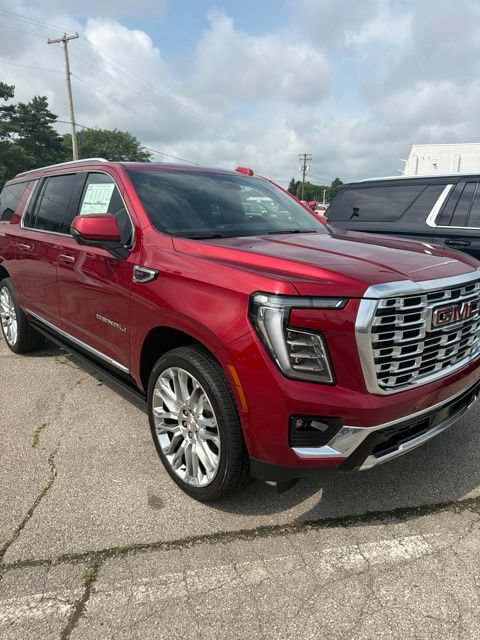 New 2026 GMC Yukon XL Denali w/ Sun & Power Step Package AWD/4WD image 3