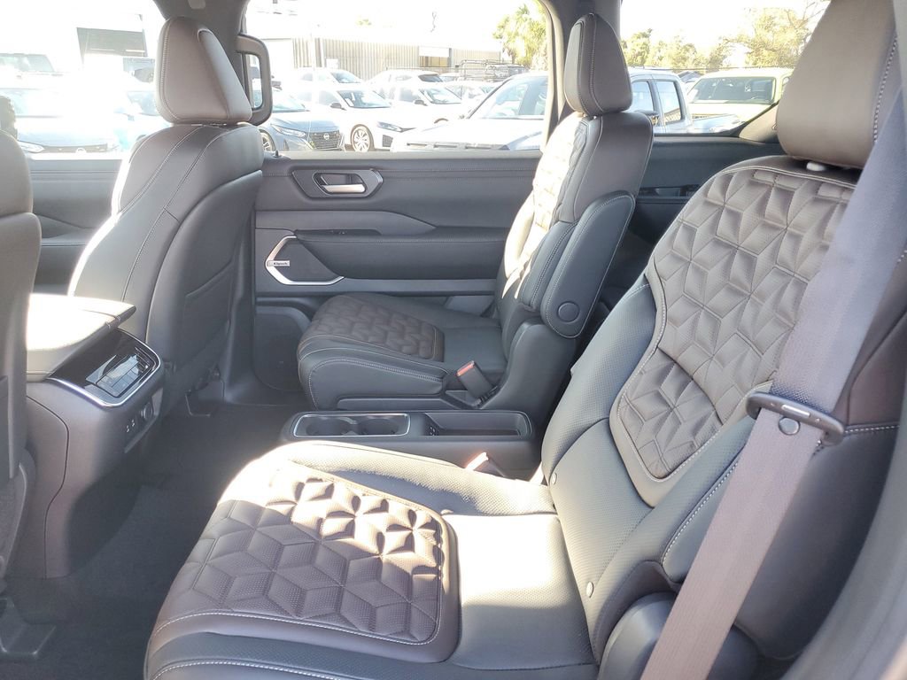 New 2026 Nissan Armada Platinum AWD/4WD image 7