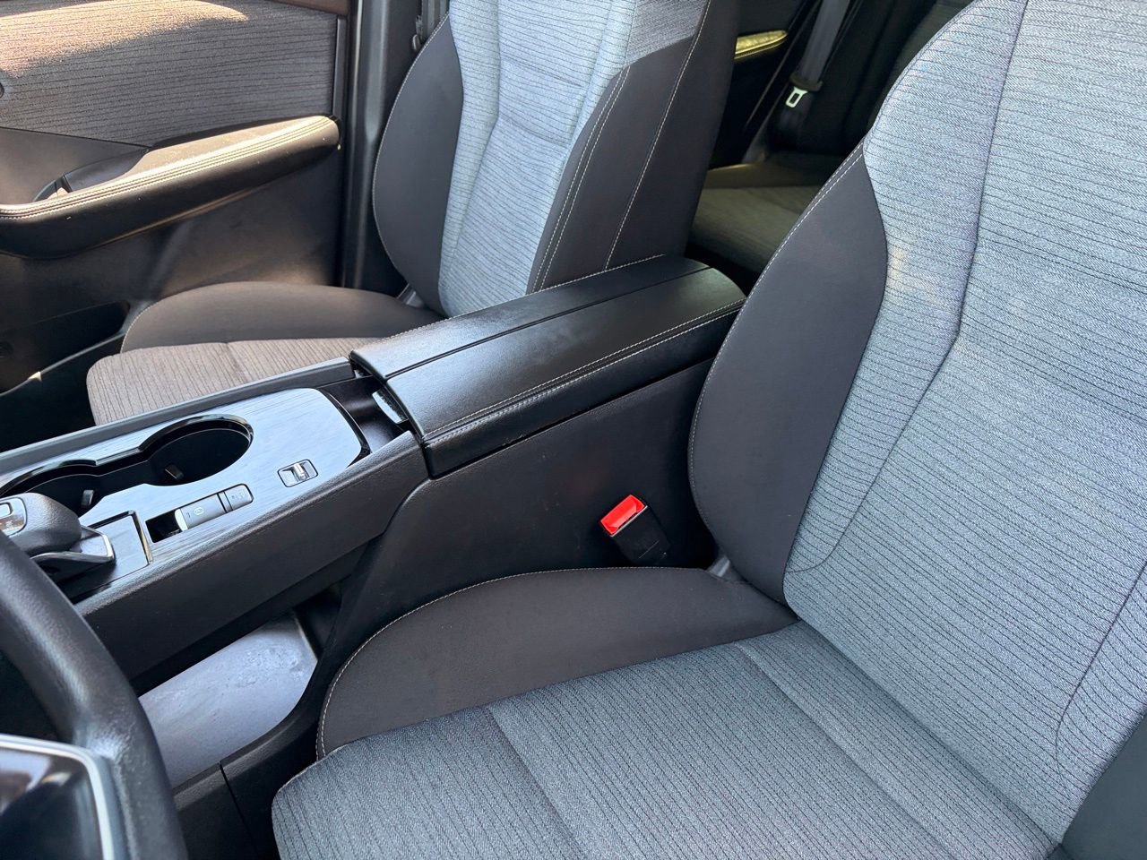 Certified 2023 Nissan Rogue SV FWD image 18