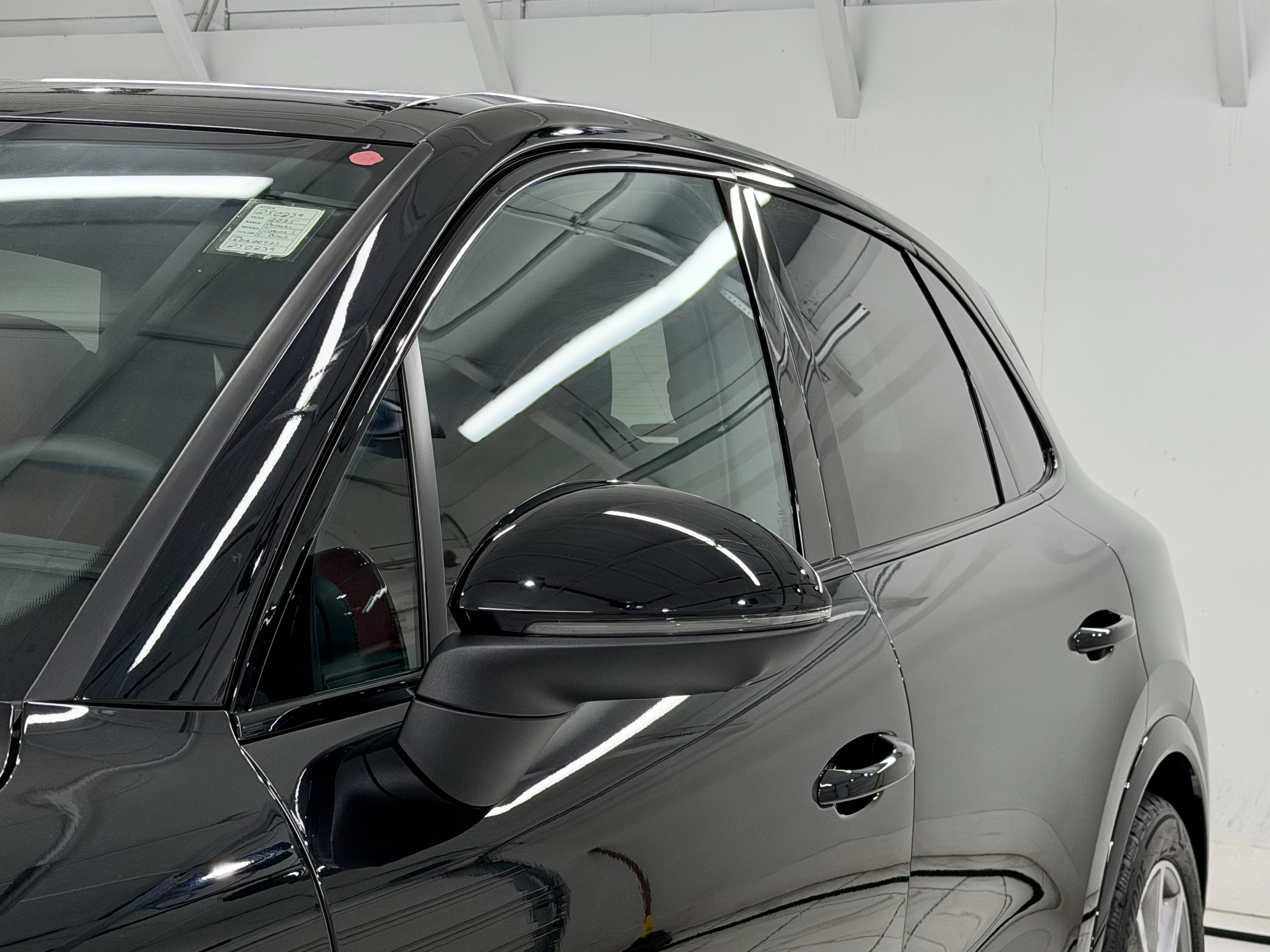 Certified 2025 Porsche Cayenne S AWD/4WD image 19