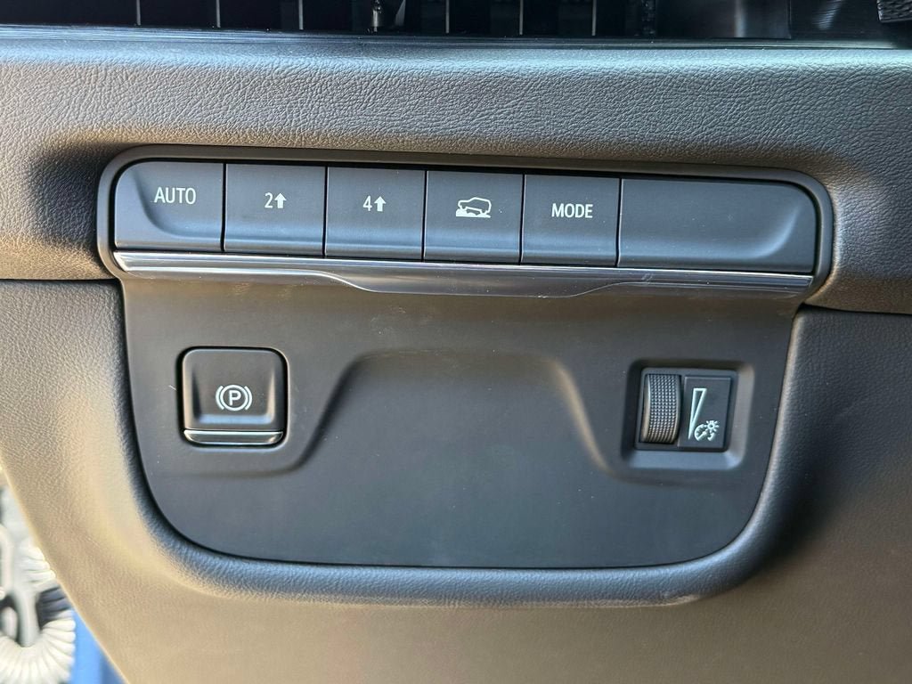 New 2026 Cadillac Escalade 4WD w/ LPO, Floor Liner Package image 22