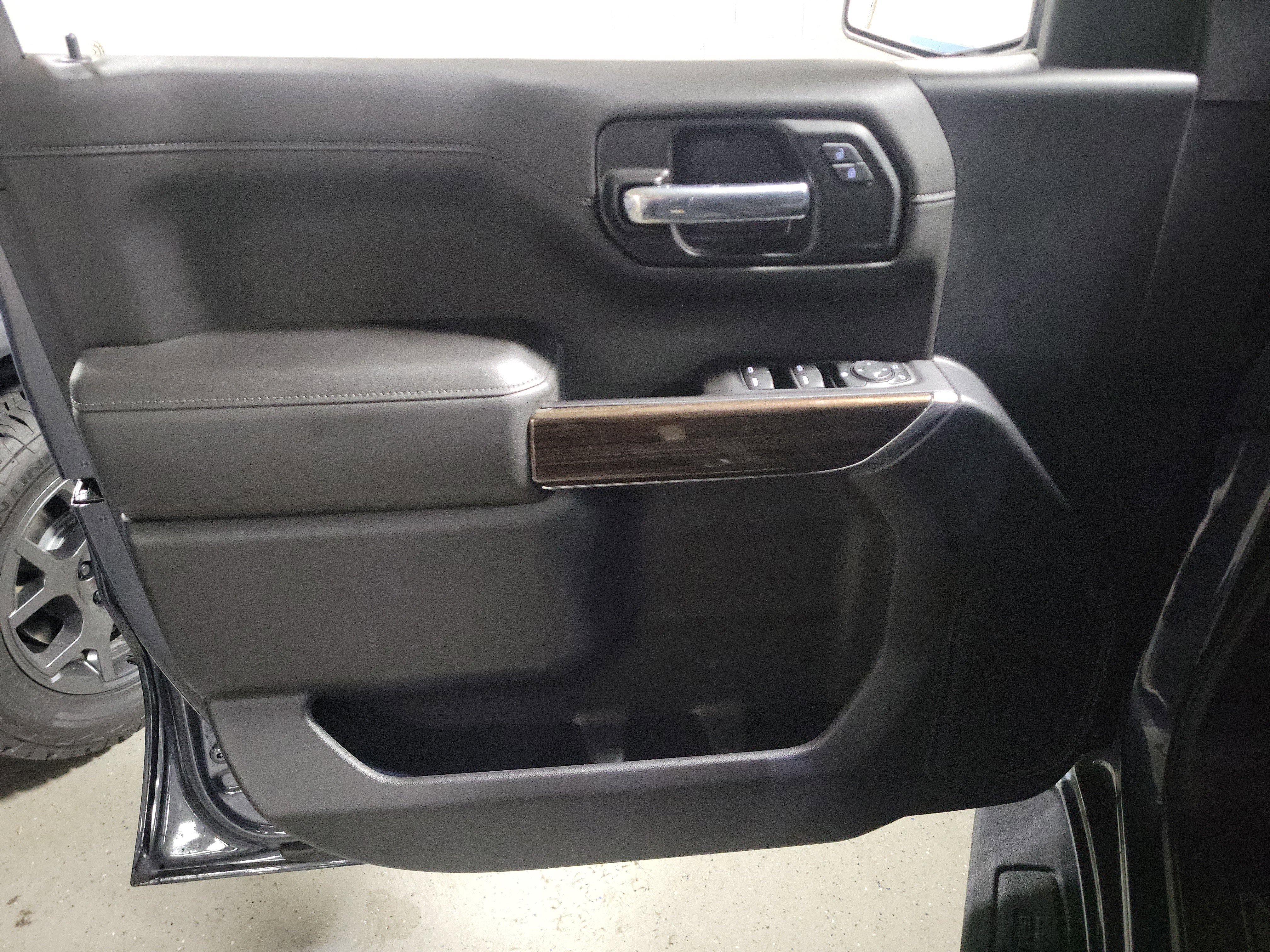 Used 2022 Chevrolet Silverado 1500 LT Trail Boss w/ Safety Package image 18