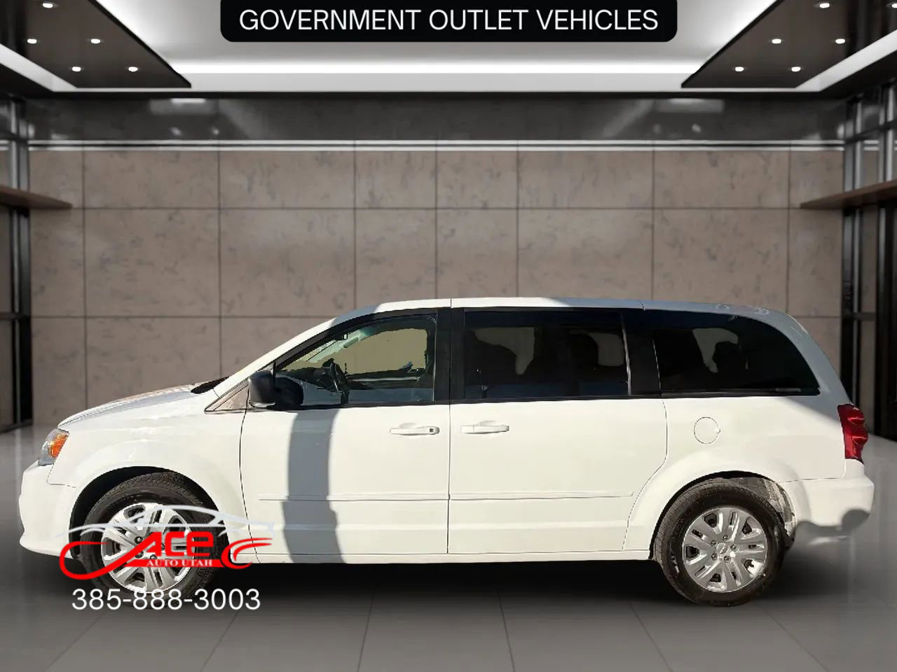 Used 2017 Dodge Grand Caravan SE w/ UConnect Hands-Free Group image 4