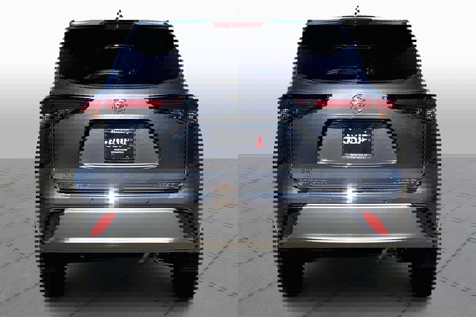 Used 2024 Toyota Highlander Platinum image 5