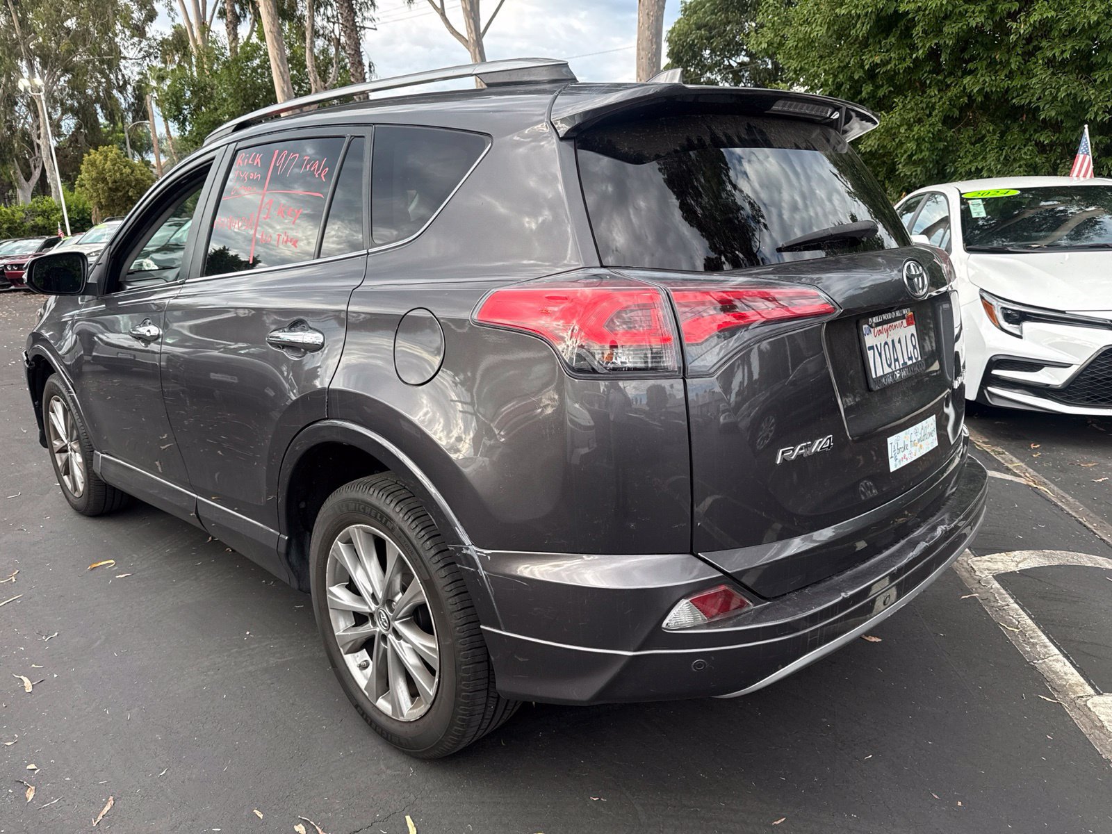 Used 2017 Toyota RAV4 Platinum w/ All Weather Liner Package FWD image 3
