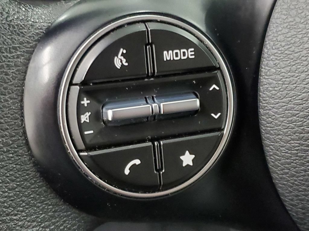 Used 2024 Kia Soul LX w/ Option Group 015 FWD image 29