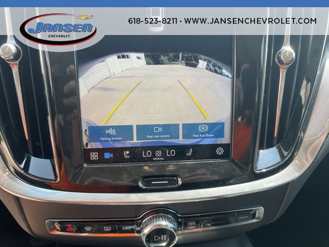 Used 2025 Volvo S60 B5 Core image 32