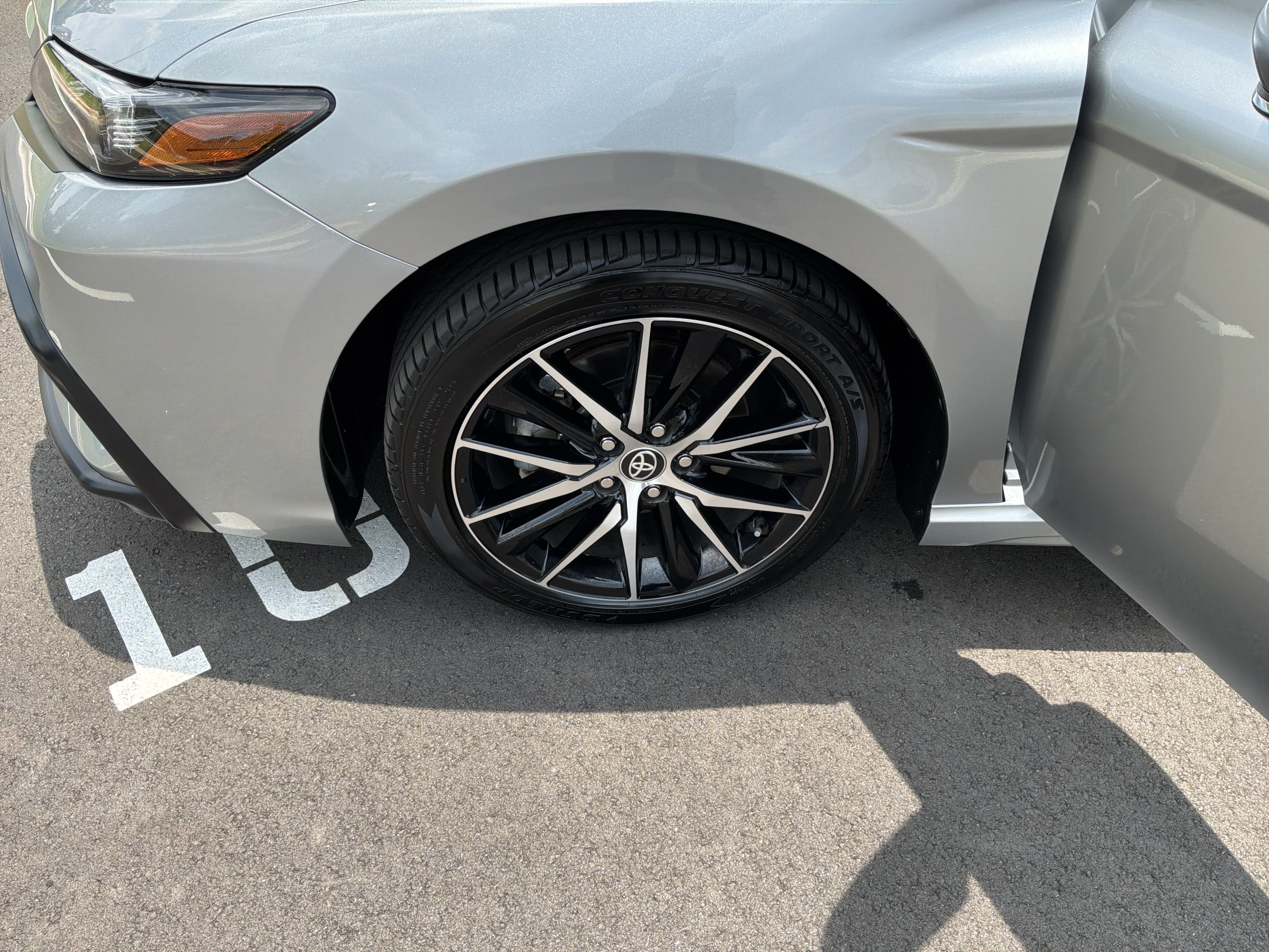 Used 2023 Toyota Camry SE w/ Convenience Package FWD image 13