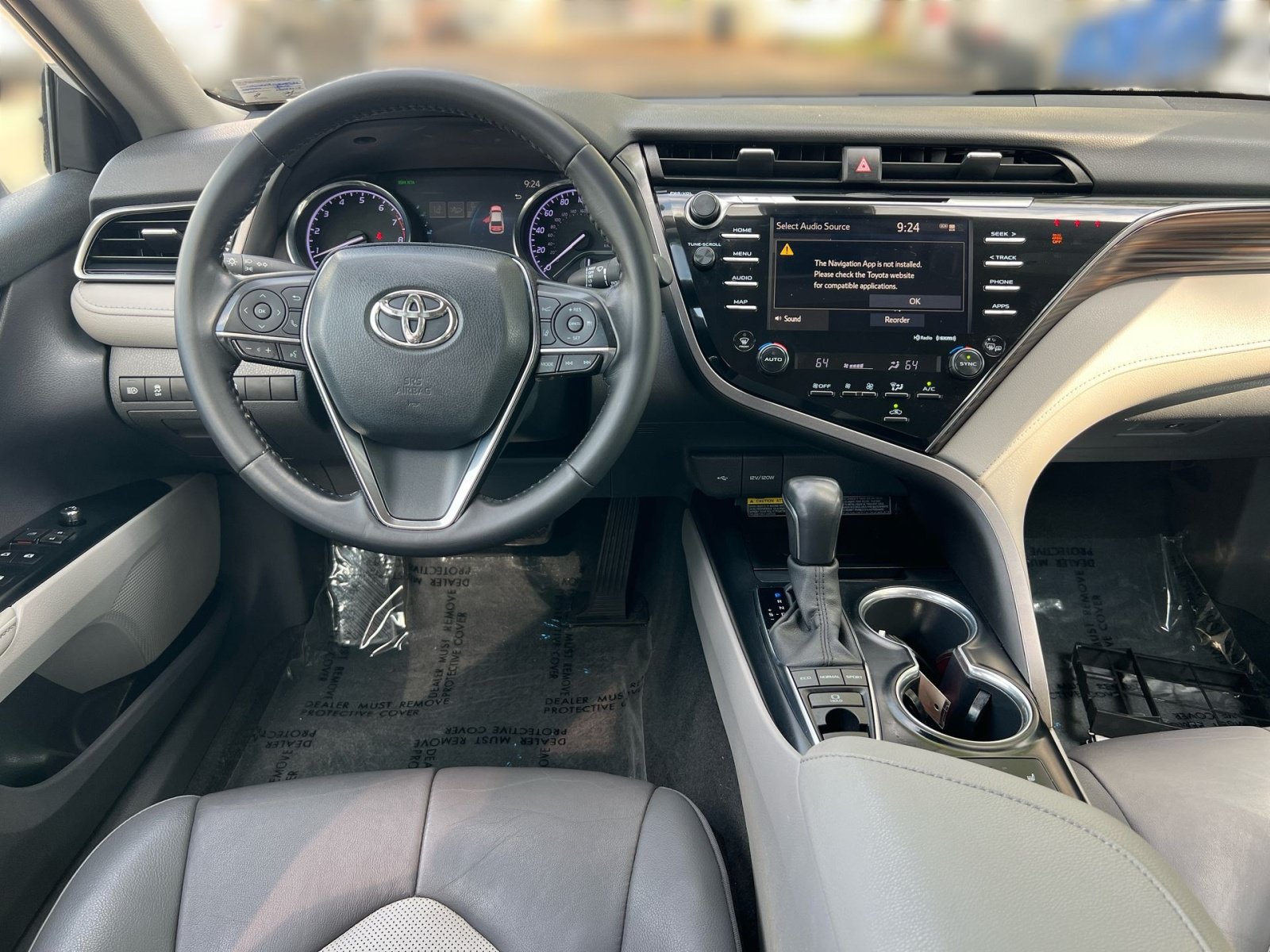 Used 2020 Toyota Camry XLE FWD image 21