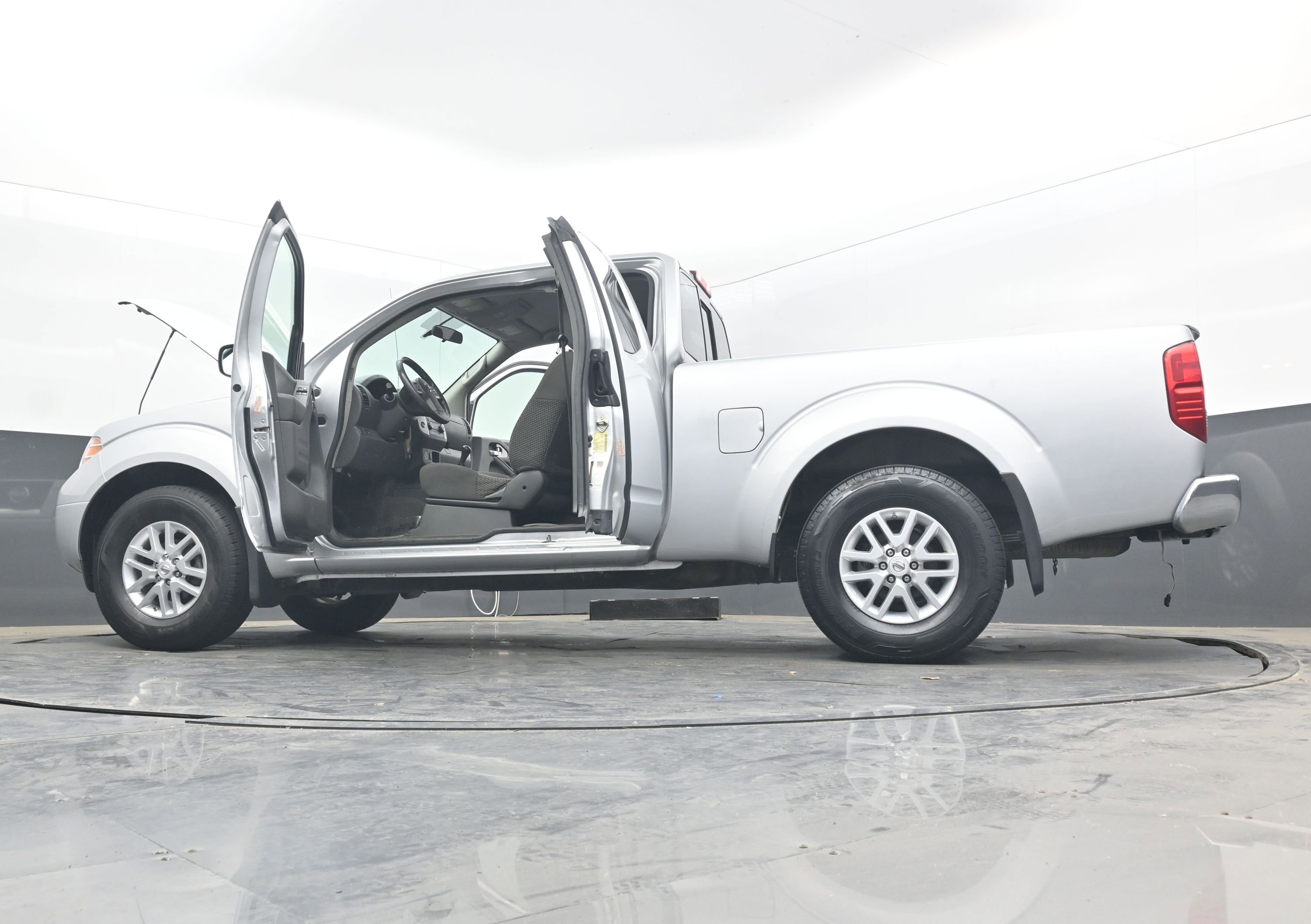 Used 2017 Nissan Frontier SV RWD image 41