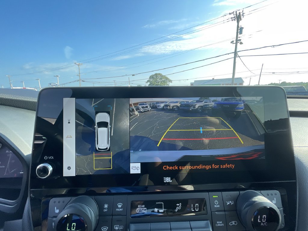 Used 2024 Toyota Grand Highlander AWD image 14