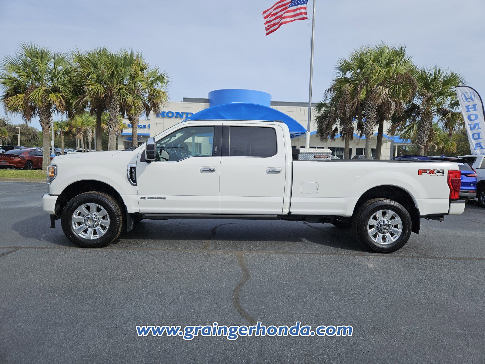 Used 2020 Ford F350 Platinum image 2