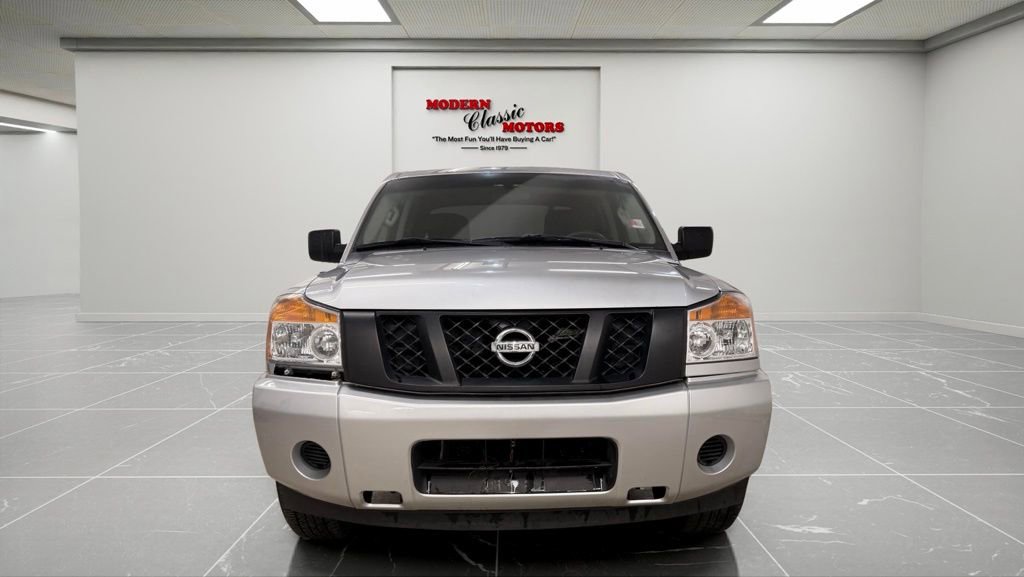 Used 2015 Nissan Titan SV AWD/4WD image 2