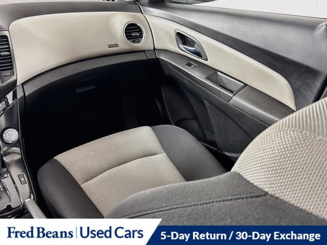 Used 2014 Chevrolet Cruze LS FWD image 26