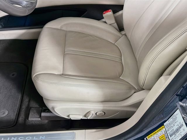 Certified 2019 Lincoln MKZ Reserve FWD image 23