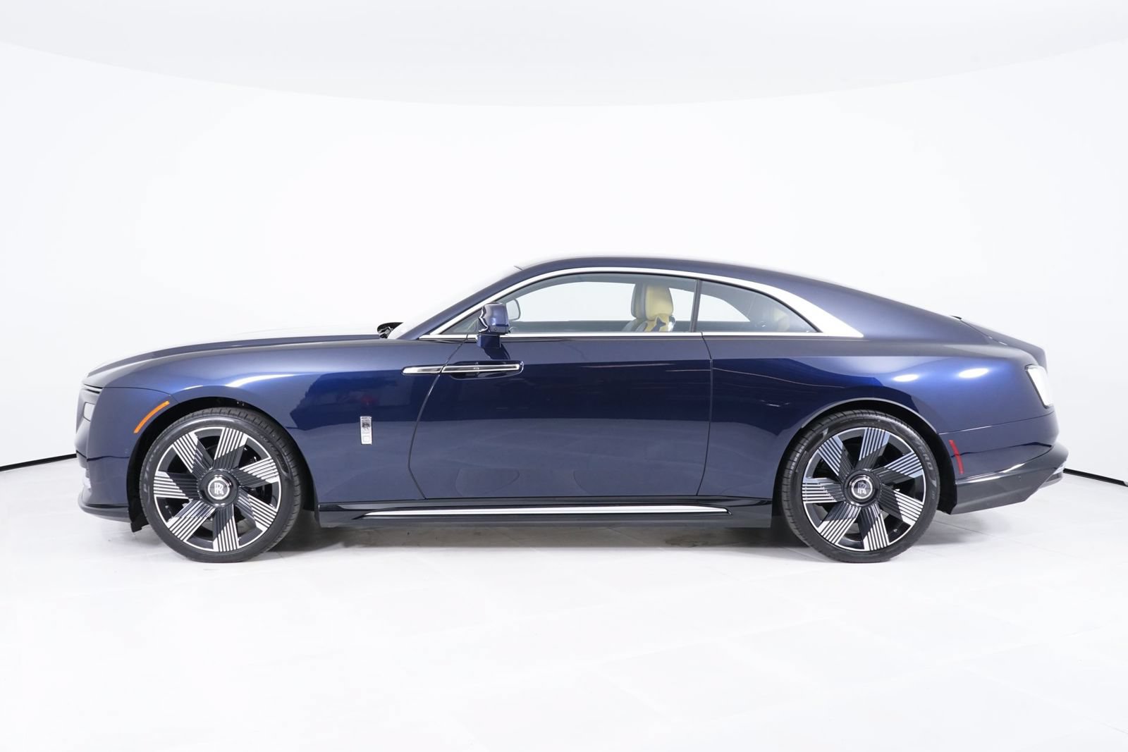 Used 2025 Rolls-Royce Spectre w/ Leather Finishing Pack AWD/4WD image 2