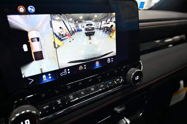New 2026 Chevrolet Colorado Z71 w/ Technology Package AWD/4WD image 18