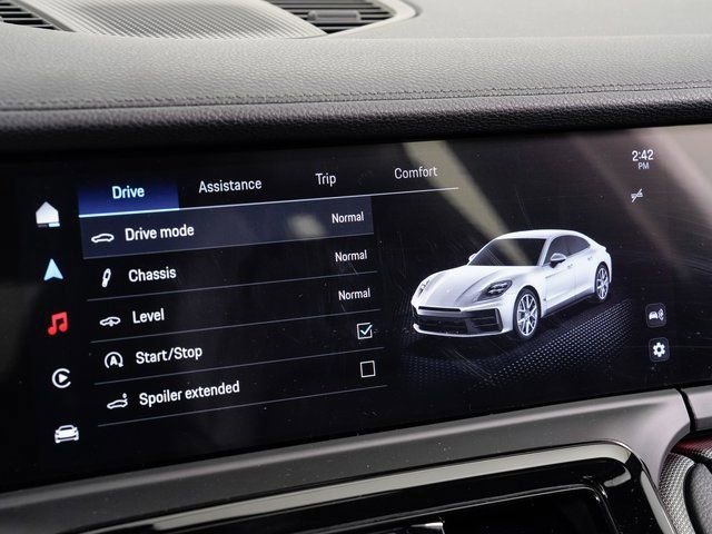 Certified 2025 Porsche Panamera 4 image 18