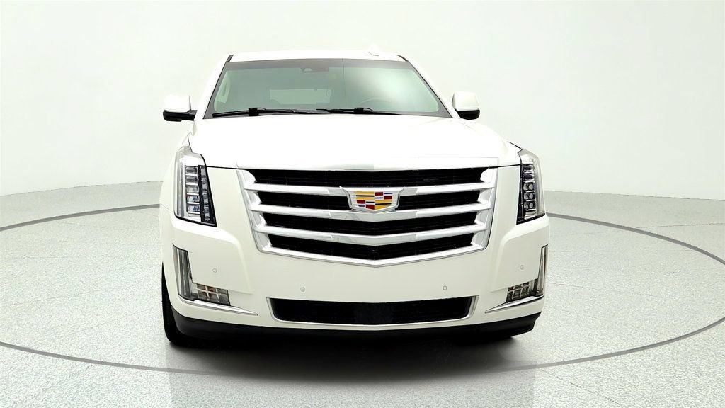 Used 2019 Cadillac Escalade Premium Luxury RWD image 2