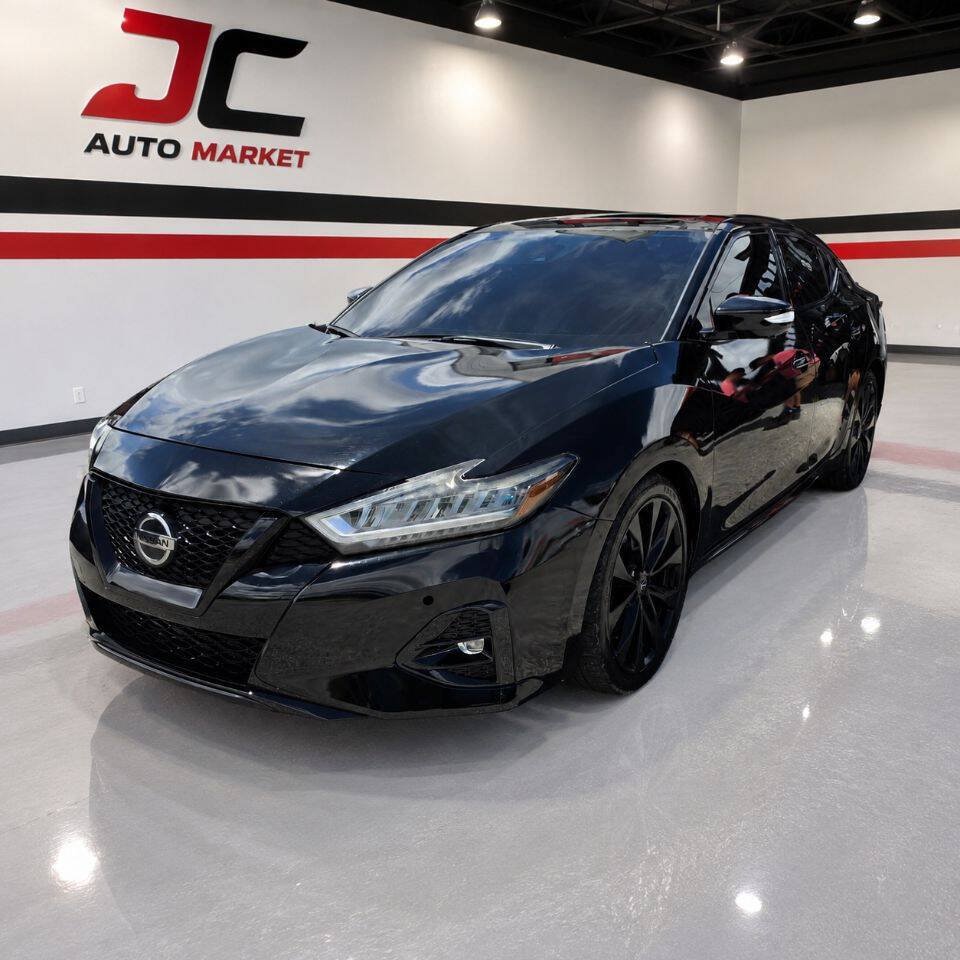 Used 2023 Nissan Maxima SR w/ Sport Mat Group