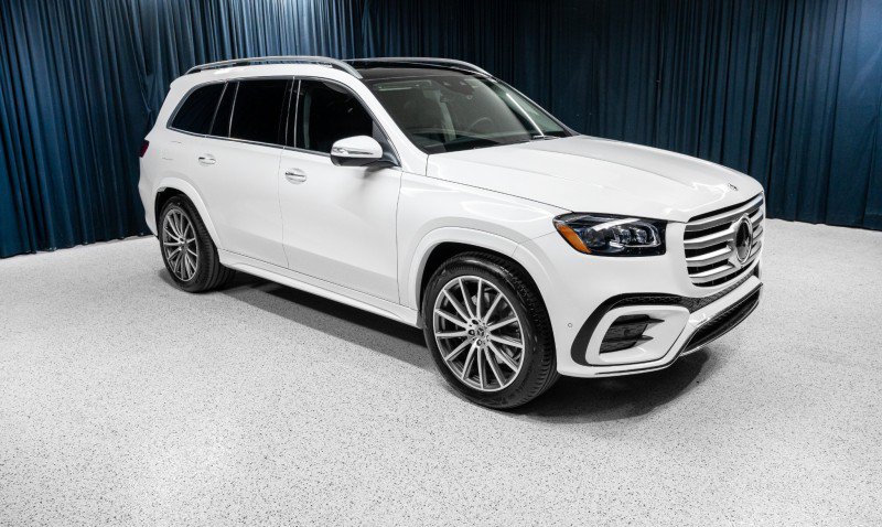 New 2026 Mercedes-Benz GLS 450 4MATIC image 3