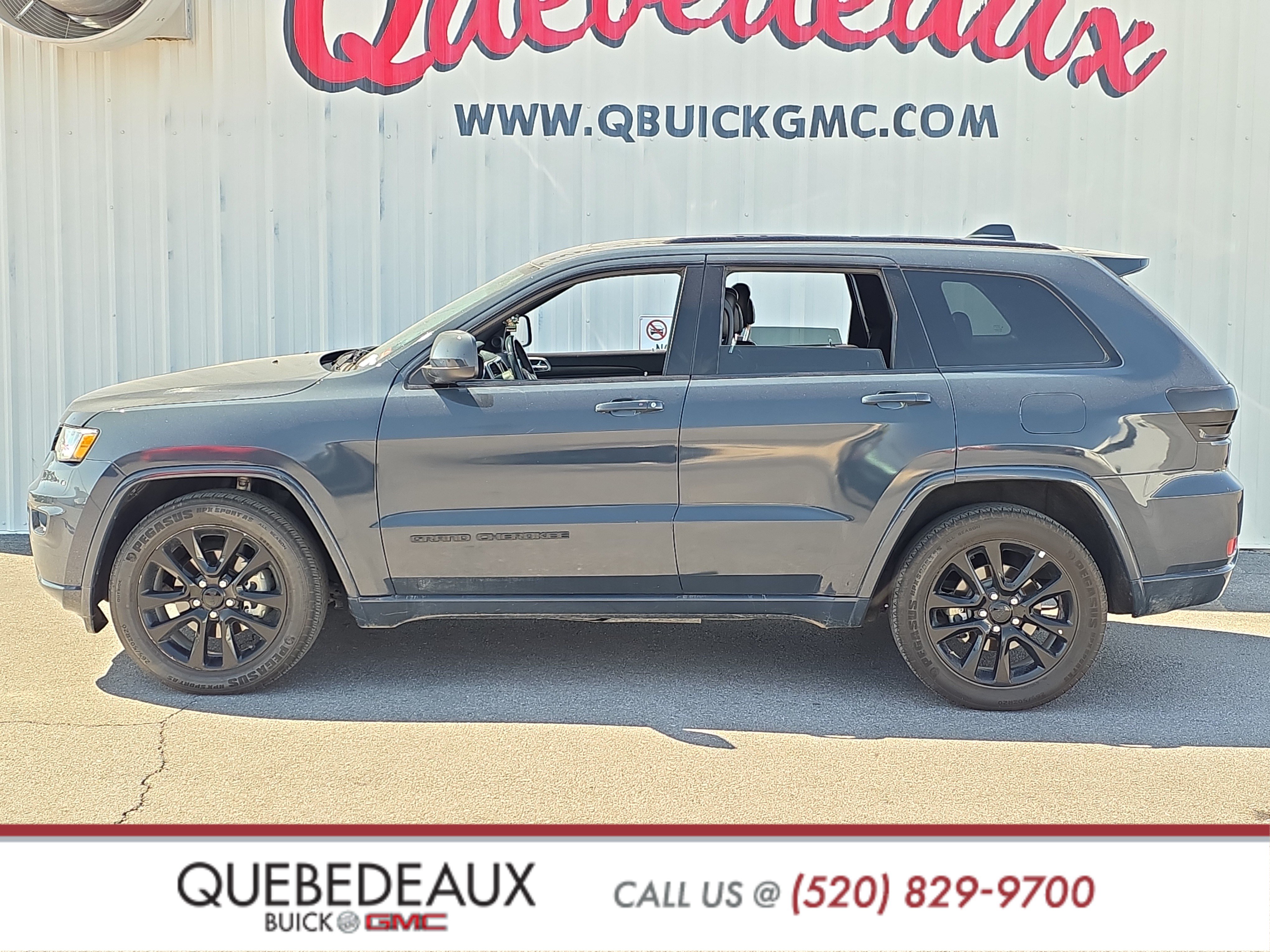 Used 2018 Jeep Grand Cherokee Altitude RWD image 4