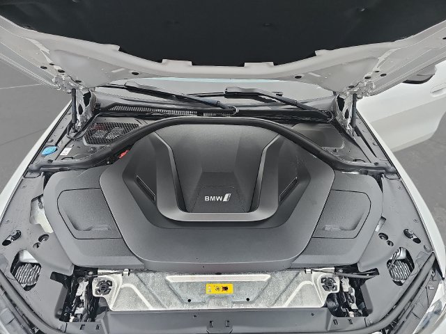 Used 2022 BMW i4 eDrive40 w/ Premium Package RWD image 31