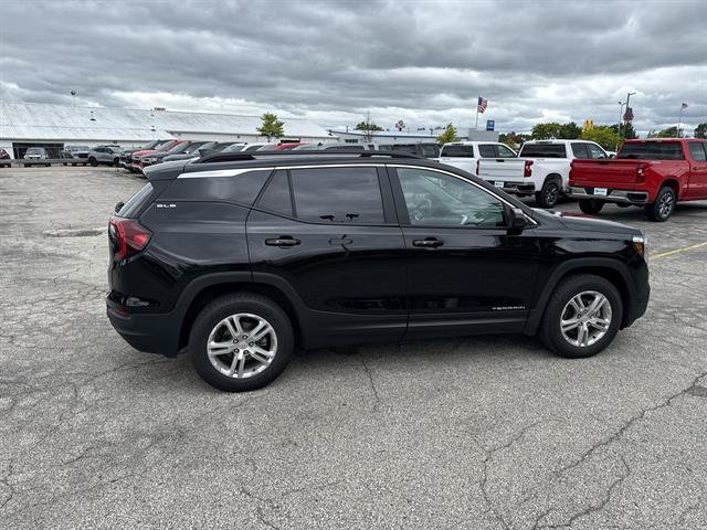 Certified 2022 GMC Terrain SLE w/ Driver Convenience Package AWD/4WD image 22