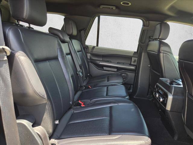 Used 2019 Ford Expedition XLT w/ Equipment Group 202A RWD image 21