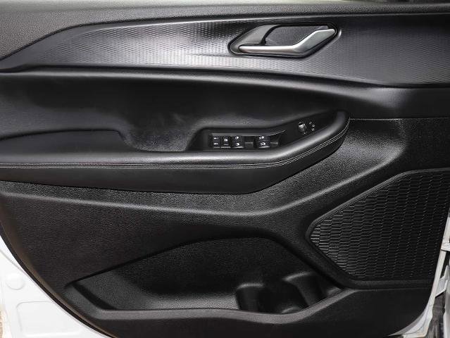 Used 2023 Jeep Grand Cherokee L Laredo image 18