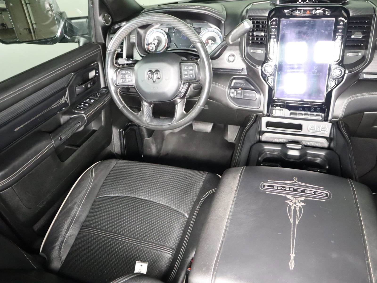 Used 2022 RAM 2500 Limited image 31