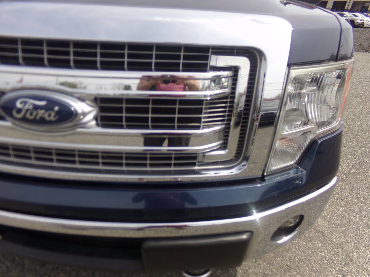 Used 2013 Ford F150 XLT w/ Luxury Equipment Group AWD/4WD image 3