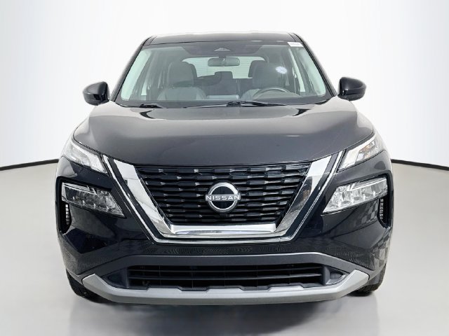 Used 2023 Nissan Rogue SV FWD image 2