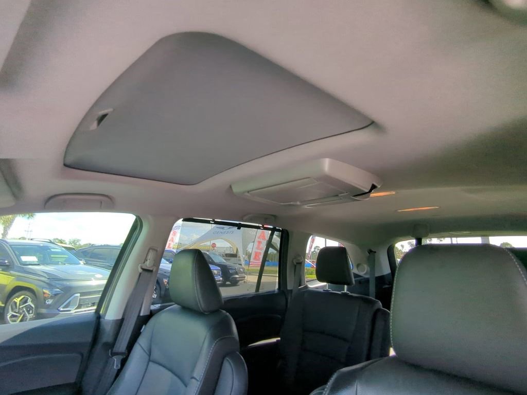 Used 2021 Honda Pilot Touring image 29